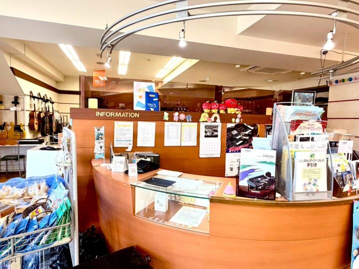 矢木楽器本店カウンター