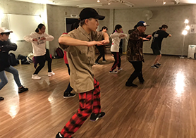 ダンススクール